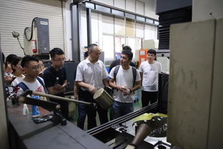 智加設(shè)計(jì)師們走進(jìn)工廠